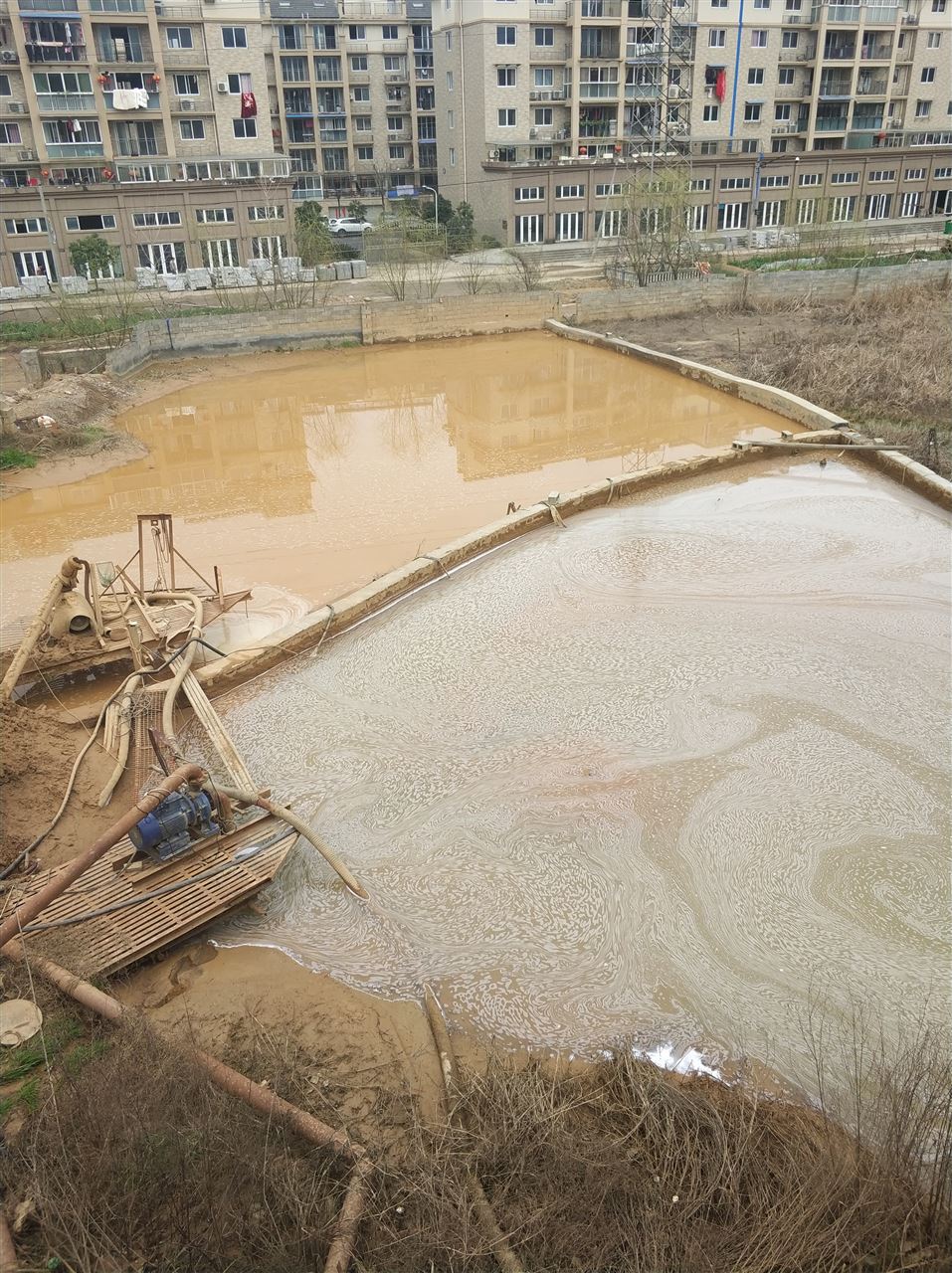 都兰沉淀池淤泥清理-厂区废水池淤泥清淤