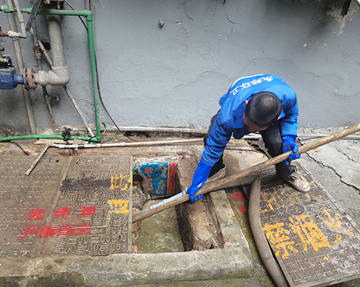 都兰清掏化粪池