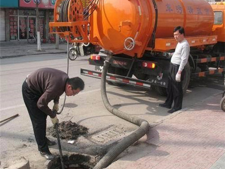 都兰清掏化粪池，健康生活从这里开始